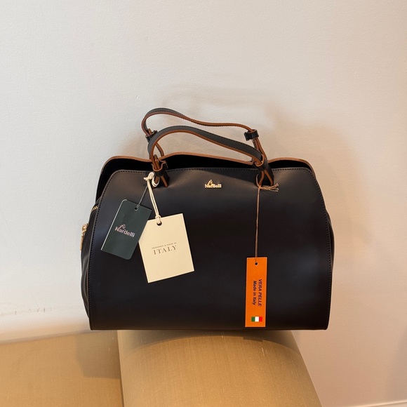 Nardelli‎ Black Leather Doctor bag Made in Italy.
New with Tag - Picture 1 of 6